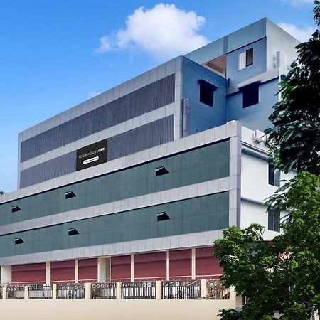 Townhouse Oak Sarusajai Stadium Dispur Kültér fotó