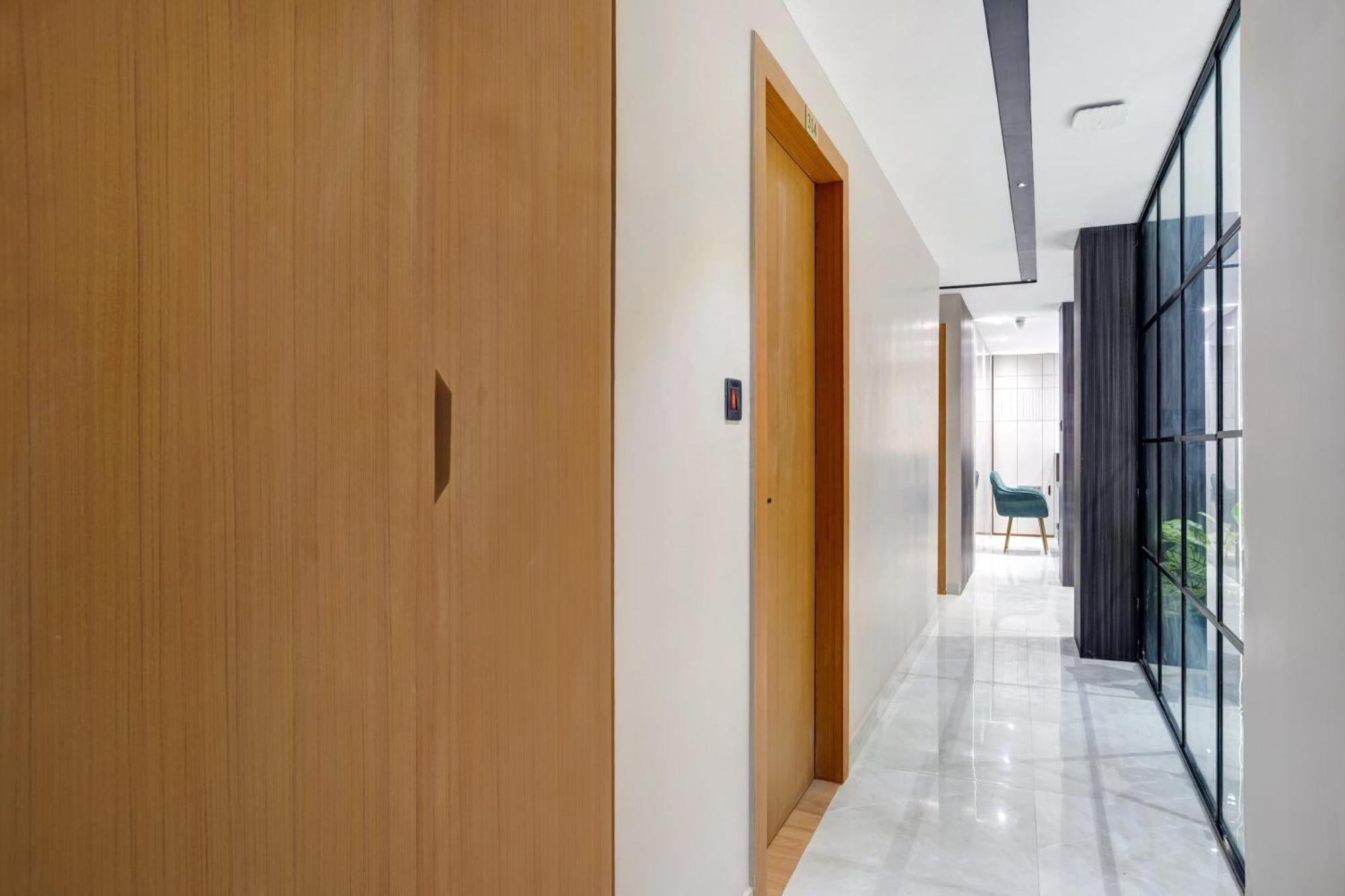 Townhouse Oak Sarusajai Stadium Dispur Kültér fotó