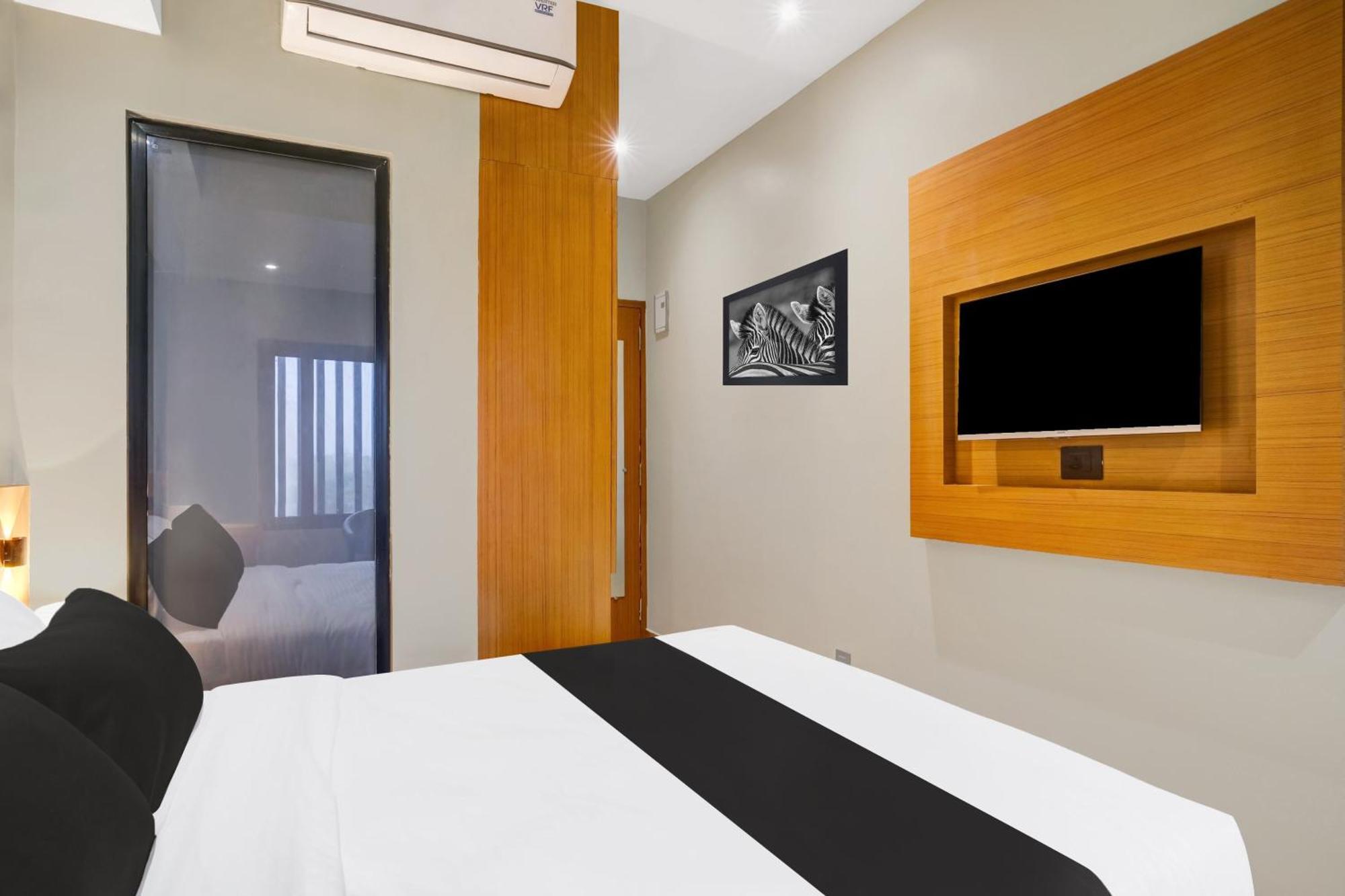 Townhouse Oak Sarusajai Stadium Dispur Kültér fotó