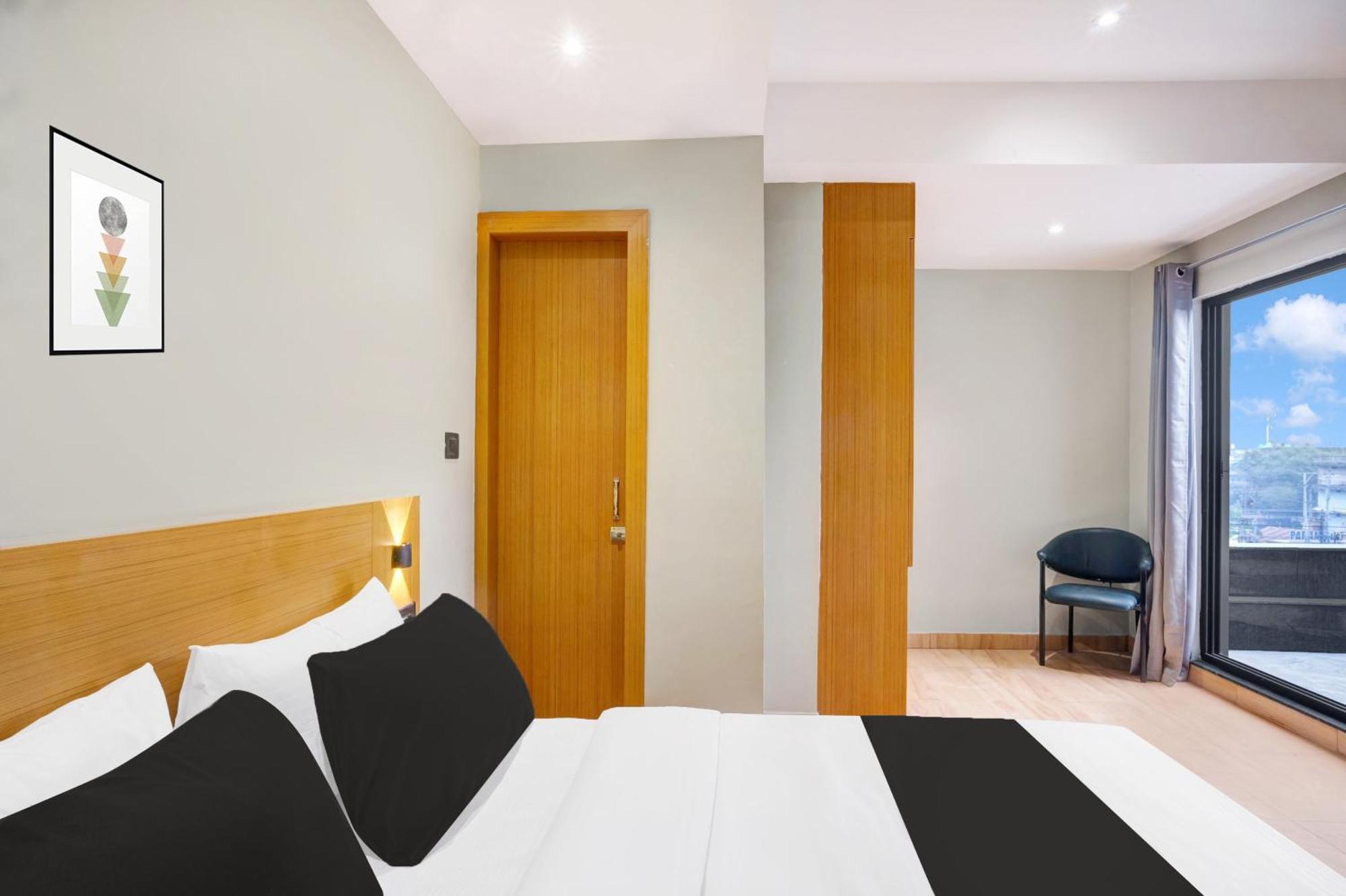 Townhouse Oak Sarusajai Stadium Dispur Kültér fotó